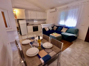 Close to Beaches & Golf Courses - with Pool & BBQ